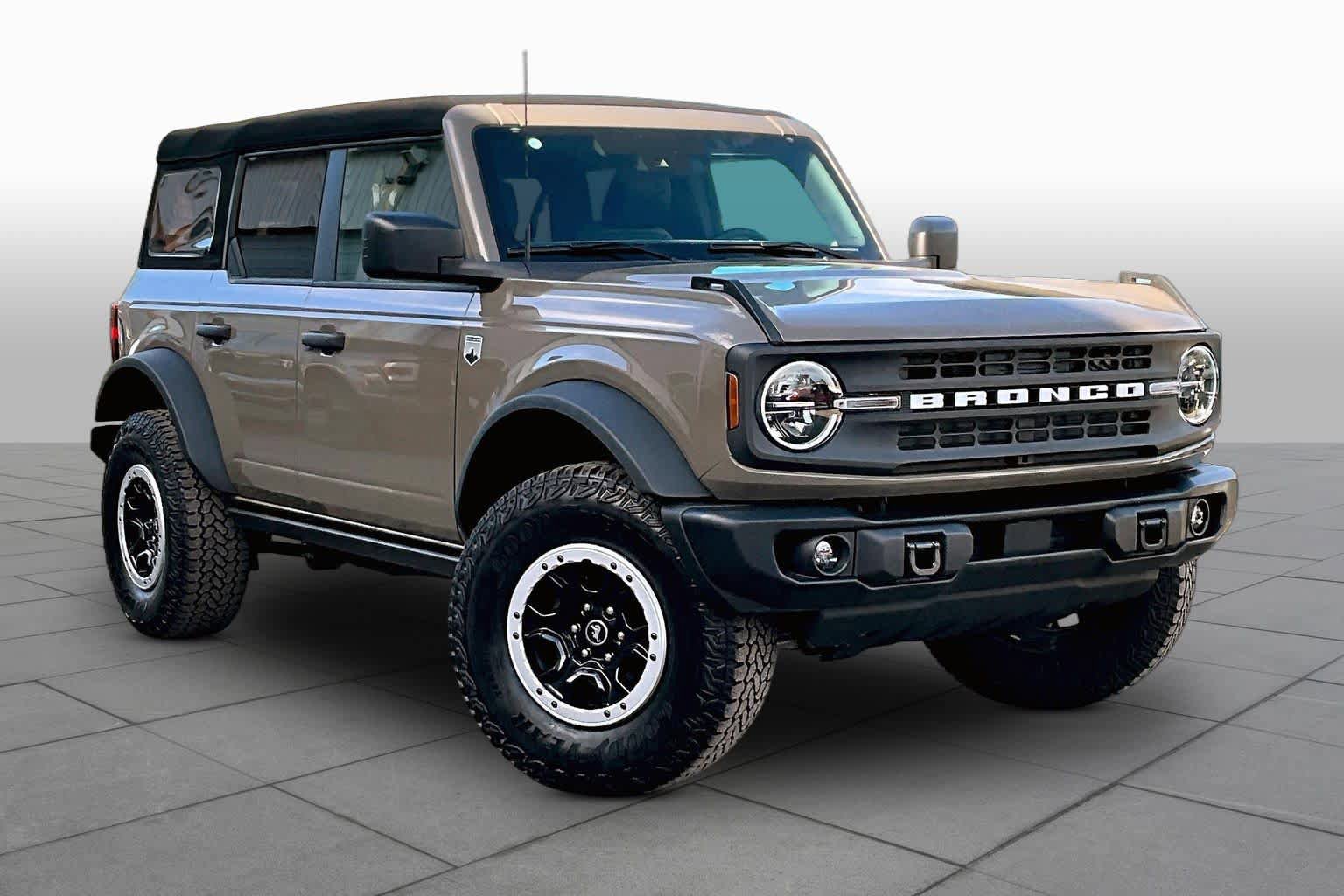 Certified 2025 Ford Bronco Big Bend w/ Black Diamond Package AWD/4WD image 3