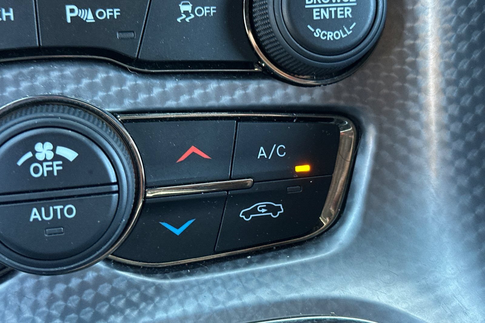 Used 2018 Dodge Challenger SRT Hellcat RWD image 29