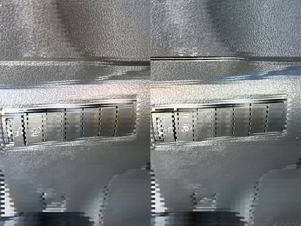 Used 2024 Toyota Corolla LE image 30