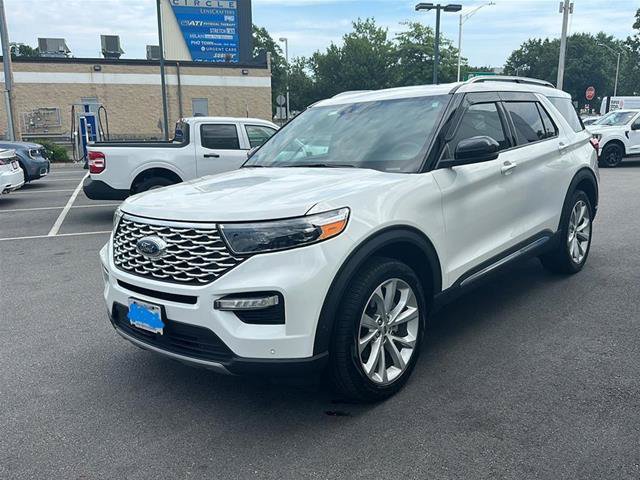Certified 2023 Ford Explorer Platinum w/ Technology Package AWD/4WD image 9