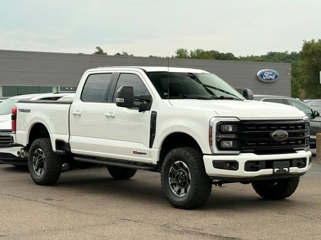 Certified 2024 Ford F250 Lariat w/ Tremor Off-Road Package AWD/4WD image 33