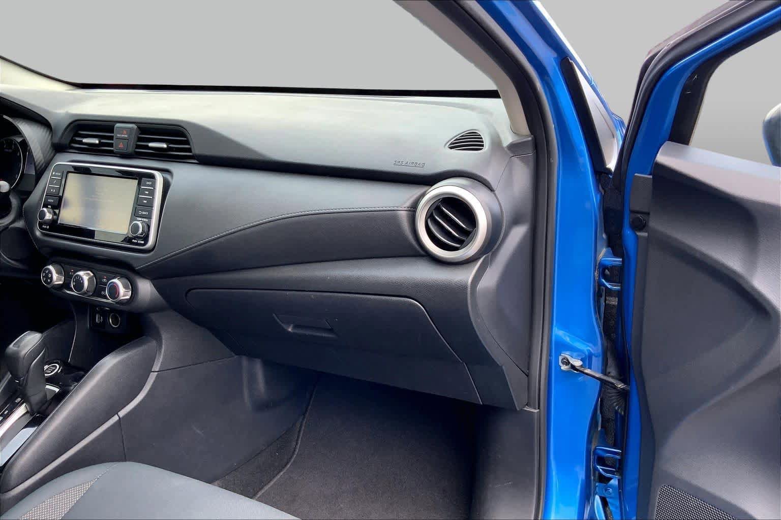 Used 2020 Nissan Versa S FWD image 17