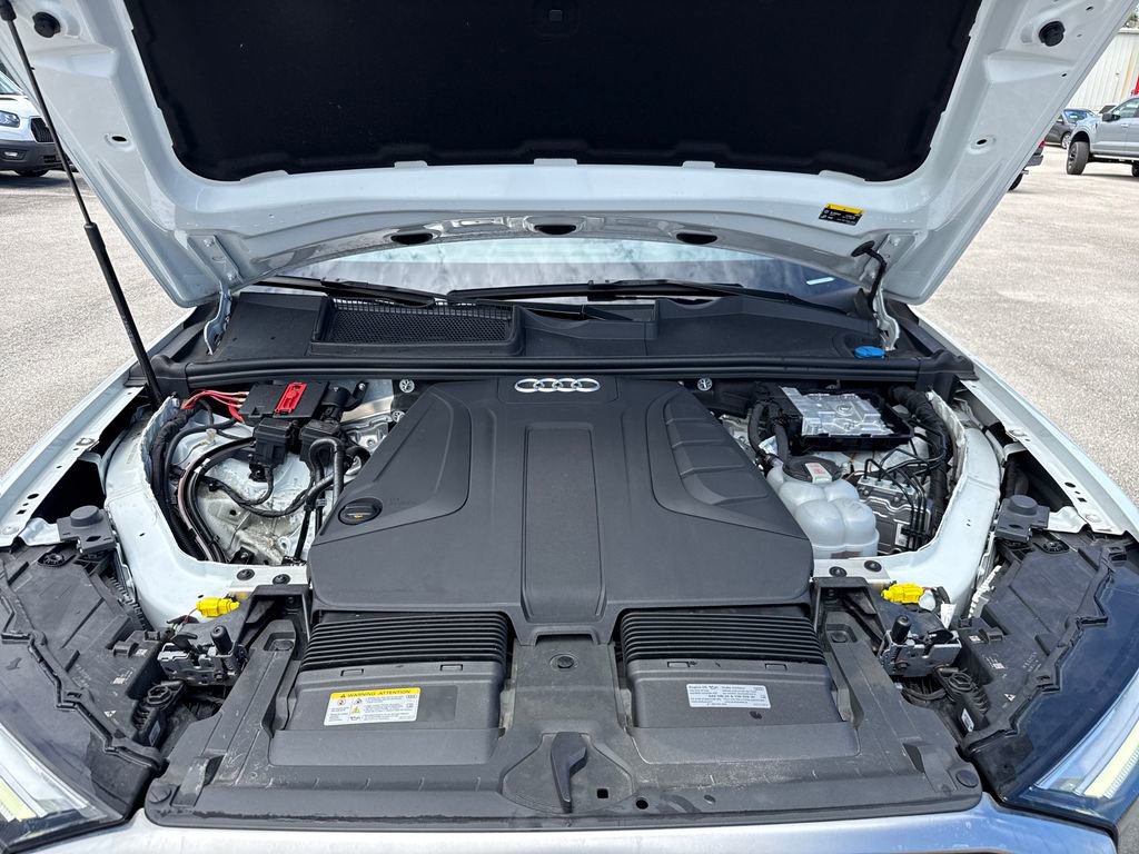 Used 2025 Audi Q7 2.0T Premium w/ Convenience Package AWD/4WD image 31