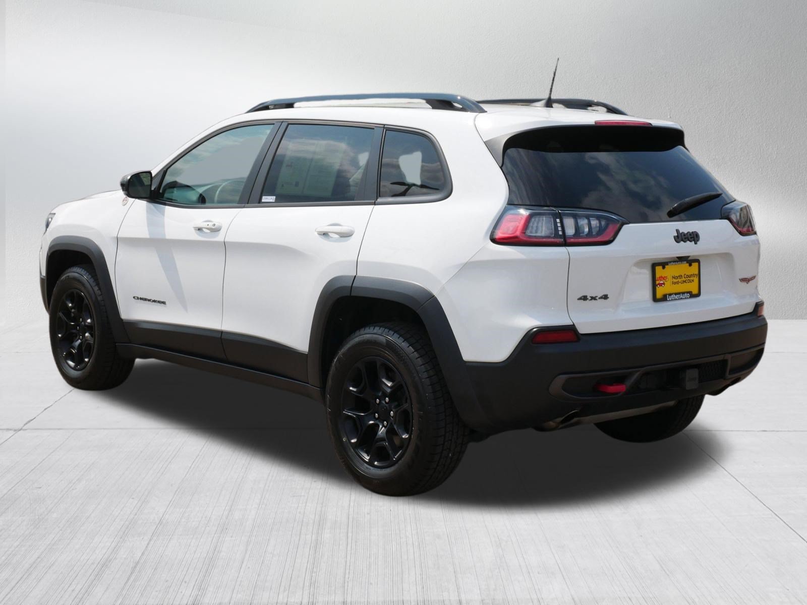 Used 2022 Jeep Cherokee Trailhawk w/ Sound & Nav Group AWD/4WD image 5