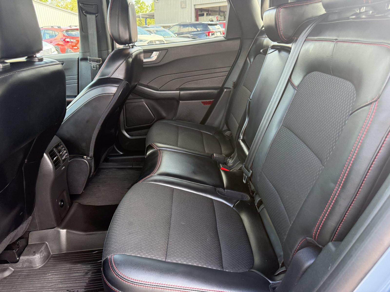 Certified 2025 Ford Escape ST-Line Select w/ Tech Pack #2 AWD/4WD image 18