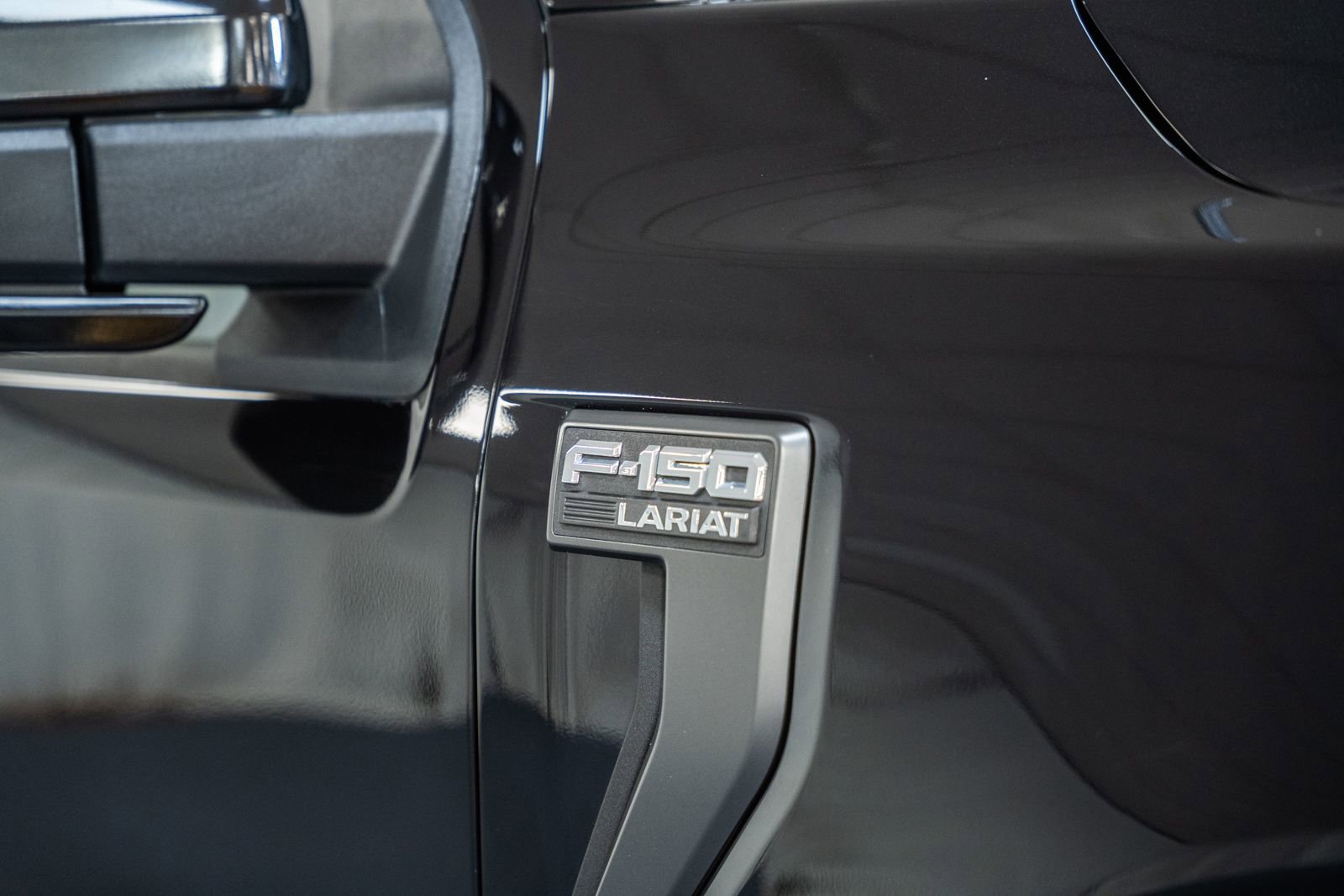 Certified 2023 Ford F150 Lariat w/ Equipment Group 502A High image 19