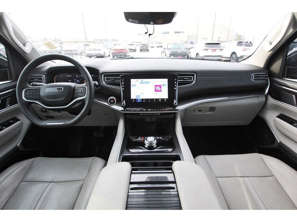 Used 2023 Jeep Wagoneer 2WD w/ Premium Group I image 13