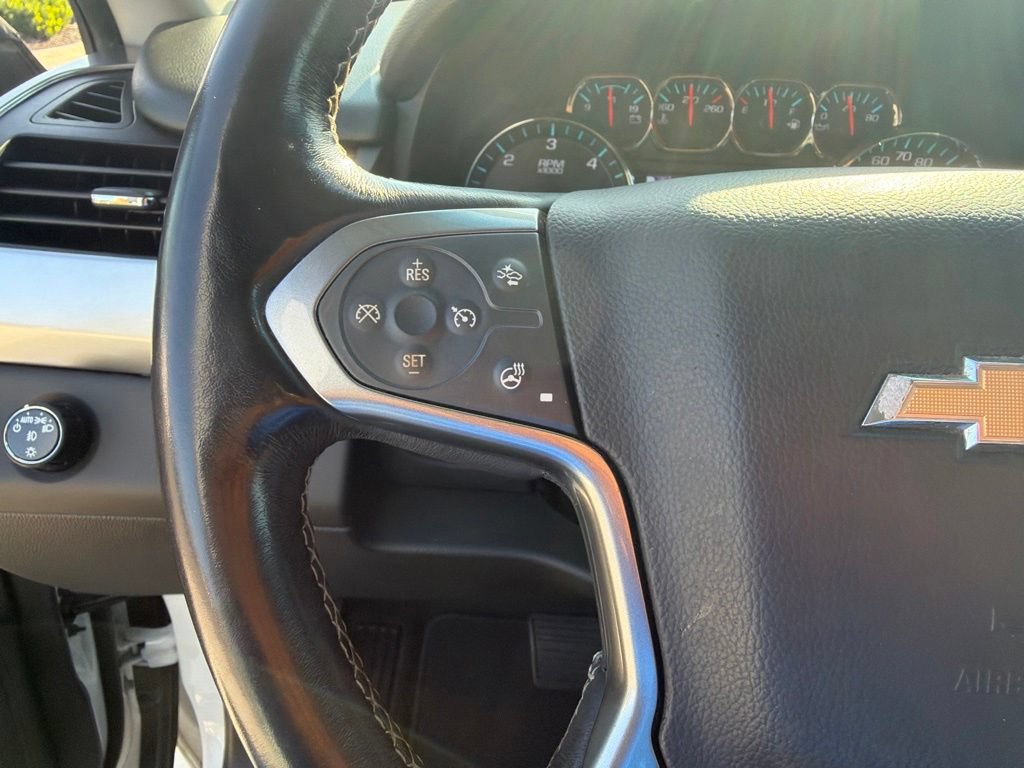 Used 2019 Chevrolet Suburban LT RWD image 29