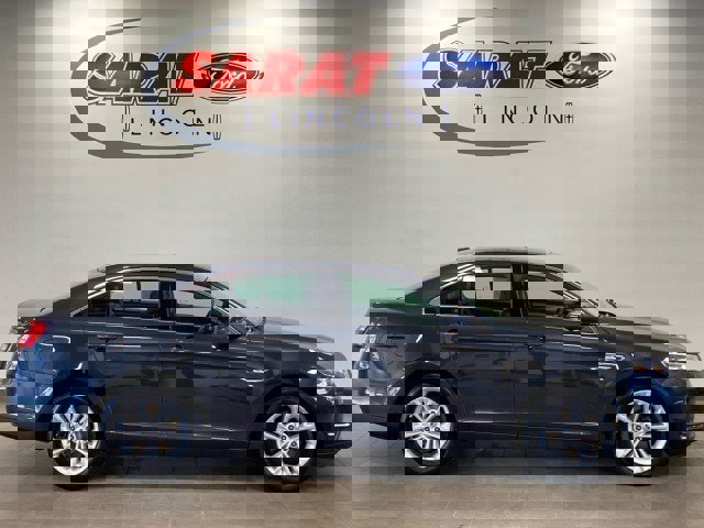 Certified 2017 Ford Taurus SEL w/ Equipment Group 201A image 5