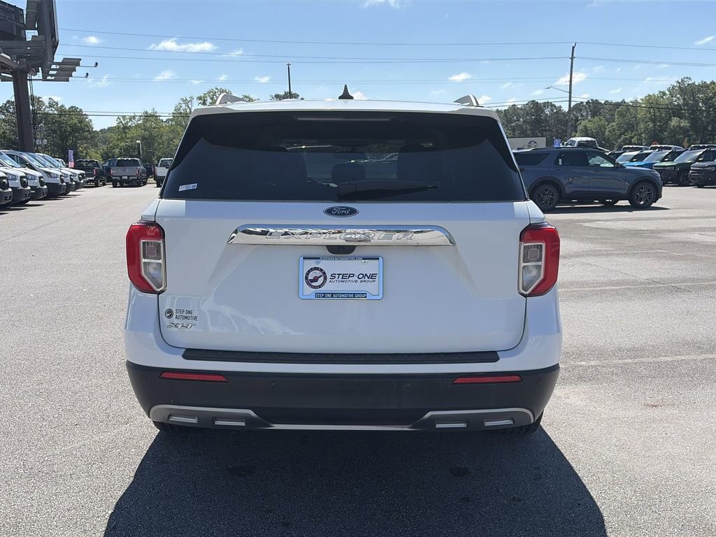 Certified 2023 Ford Explorer XLT w/ Equipment Group 202A RWD image 6