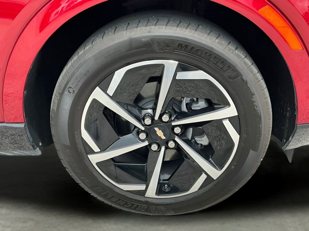 Used 2025 Chevrolet Equinox EV LT w/ Convenience Package image 14