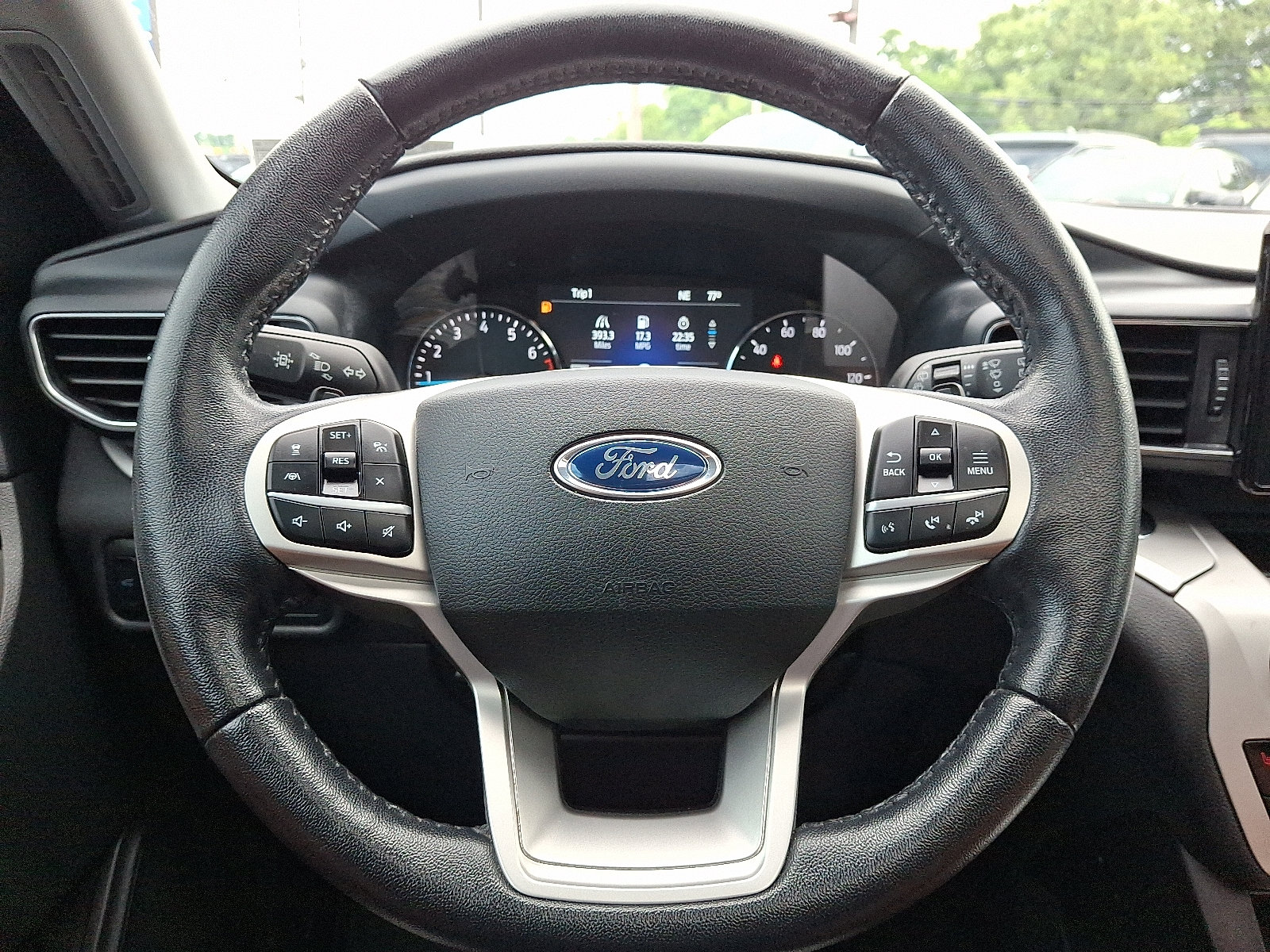 Certified 2020 Ford Explorer XLT w/ Equipment Group 202A AWD/4WD image 21