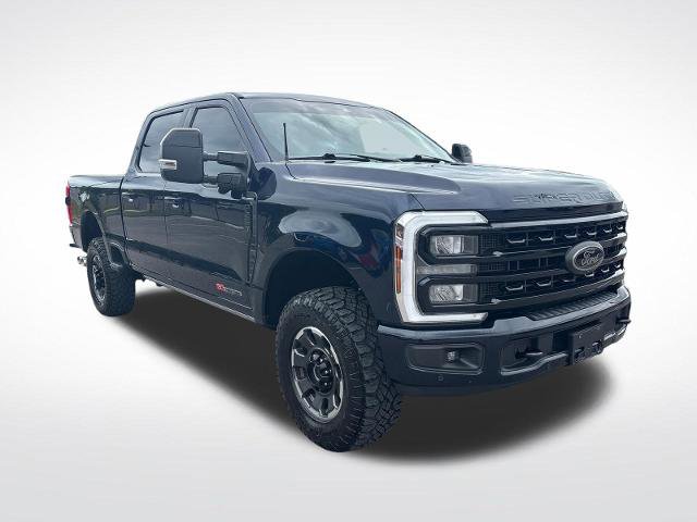 Certified 2024 Ford F250 Lariat w/ Lariat Ultimate Package AWD/4WD image 4
