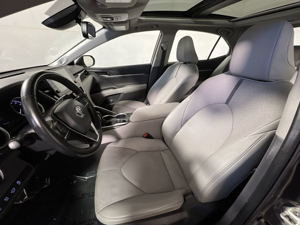 Used 2023 Toyota Camry XLE w/ Navigation Package image 13