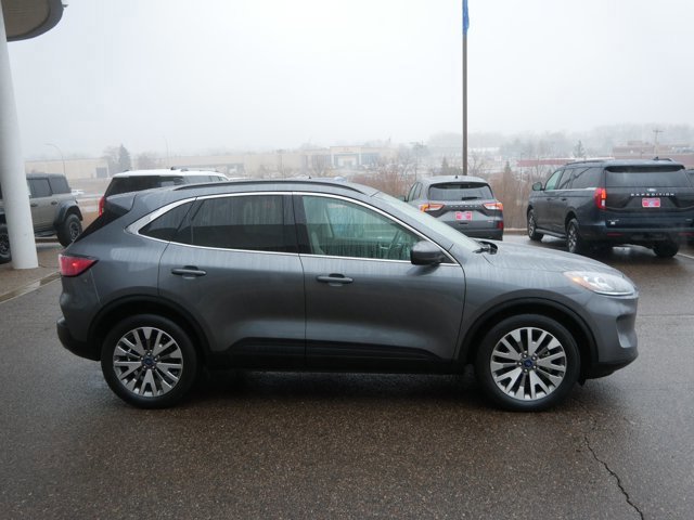 Certified 2022 Ford Escape Titanium image 2