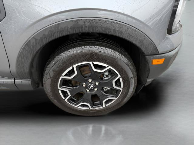 Certified 2025 Ford Bronco Sport Outer Banks w/ Outer Banks Tech Package+ AWD/4WD image 33