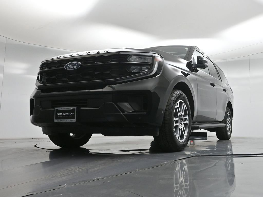 Certified 2025 Ford Expedition Active image 49