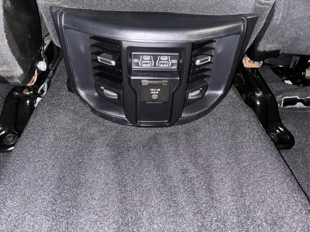 Used 2024 RAM 2500 Laramie w/ Safety Group AWD/4WD image 32