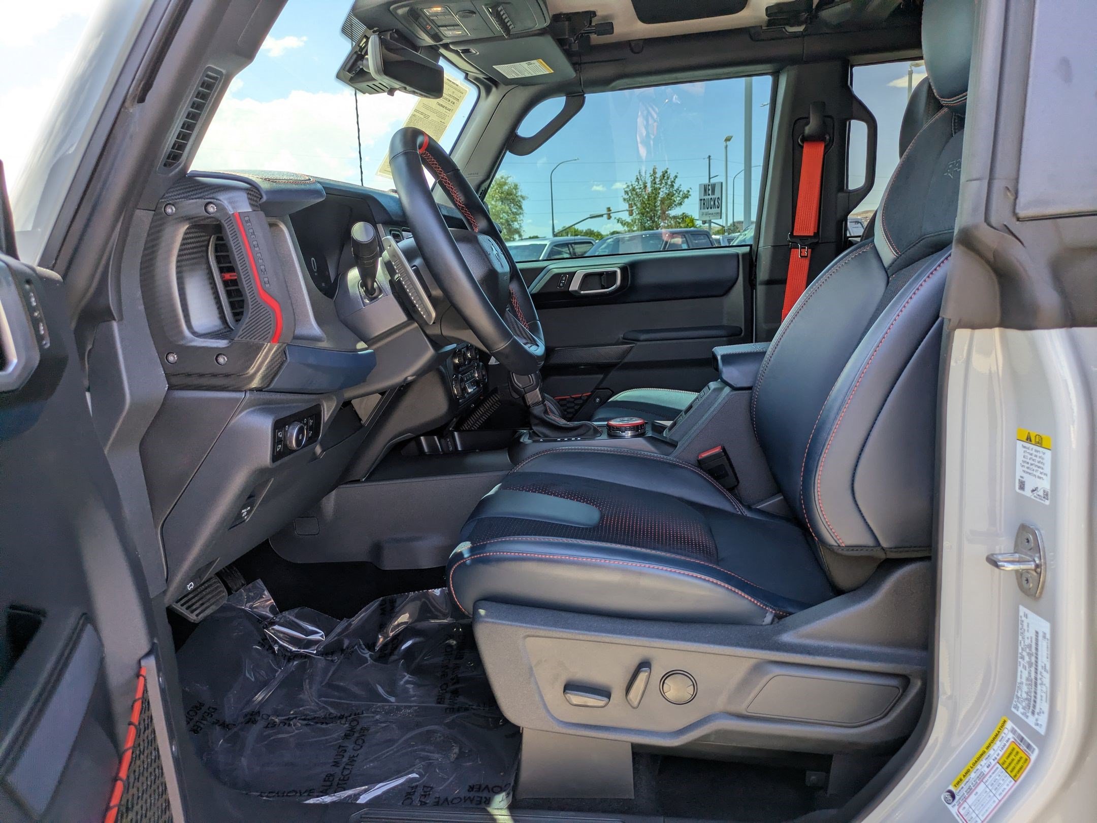 Certified 2026 Ford Bronco Raptor w/ Interior Carbon Fiber Pack AWD/4WD image 16