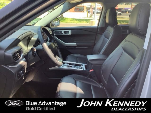 Certified 2023 Ford Explorer XLT w/ Equipment Group 202A AWD/4WD image 10