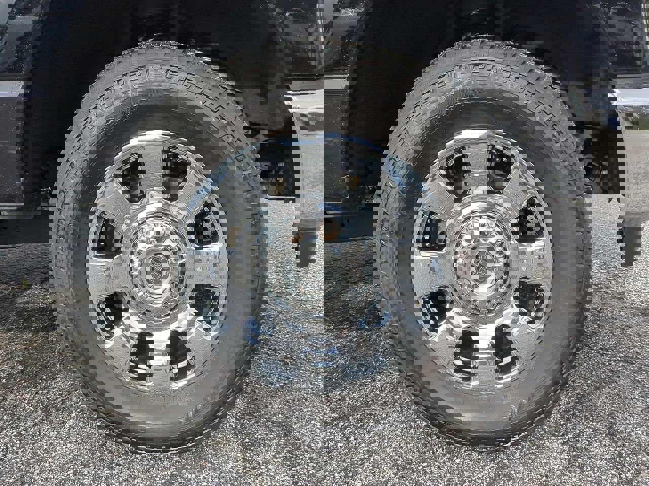 Certified 2024 Ford F250 Lariat w/ Chrome Package image 9