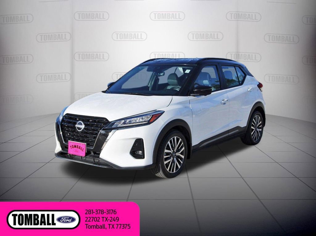 Used 2023 Nissan Kicks SR w/ SR Premium Package image 3