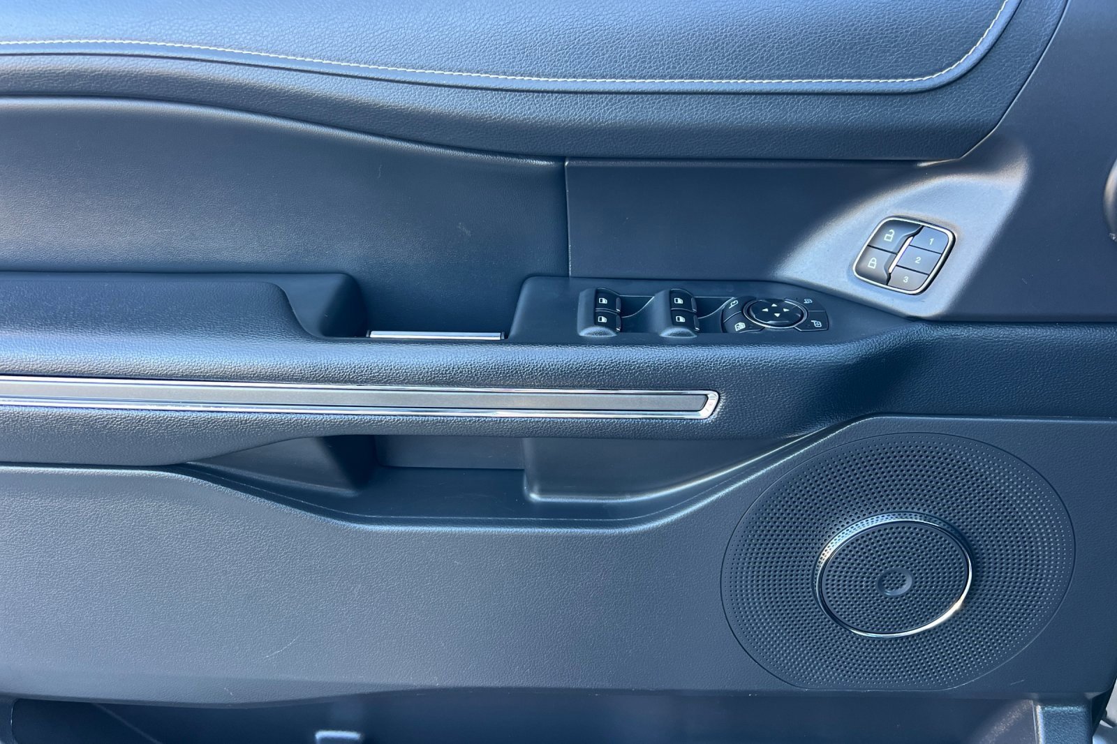 Certified 2022 Ford Expedition Max XLT image 12