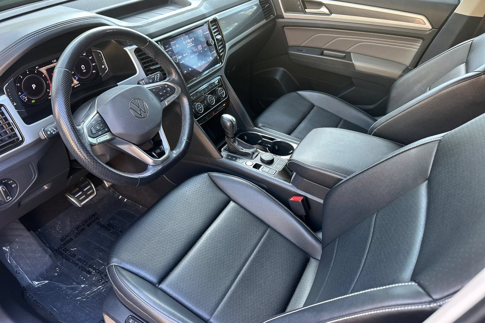 Used 2022 Volkswagen Atlas SEL R-Line AWD/4WD image 10