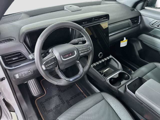 Used 2026 GMC Terrain AT4 AWD/4WD image 2