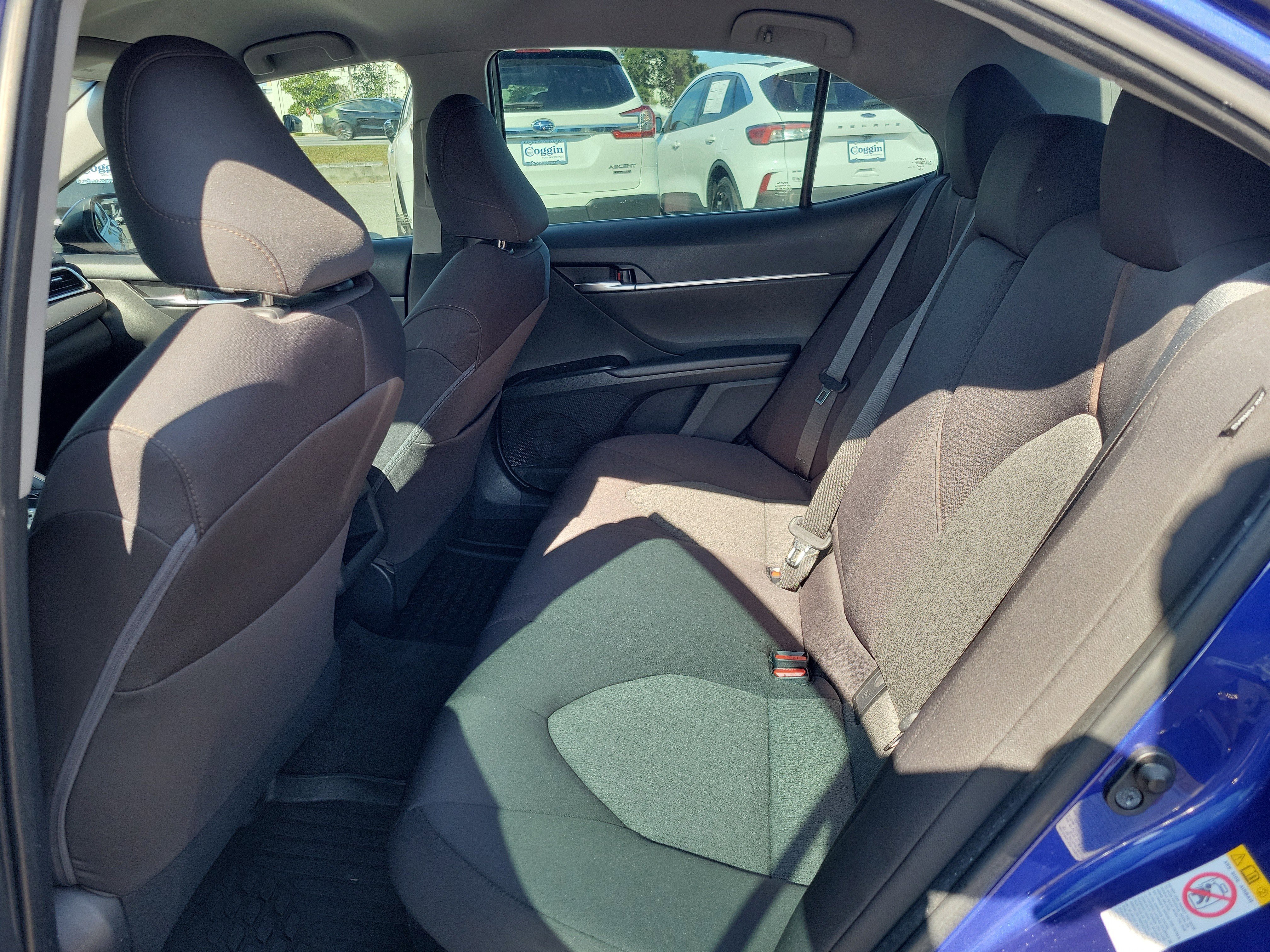 Used 2018 Toyota Camry LE image 23