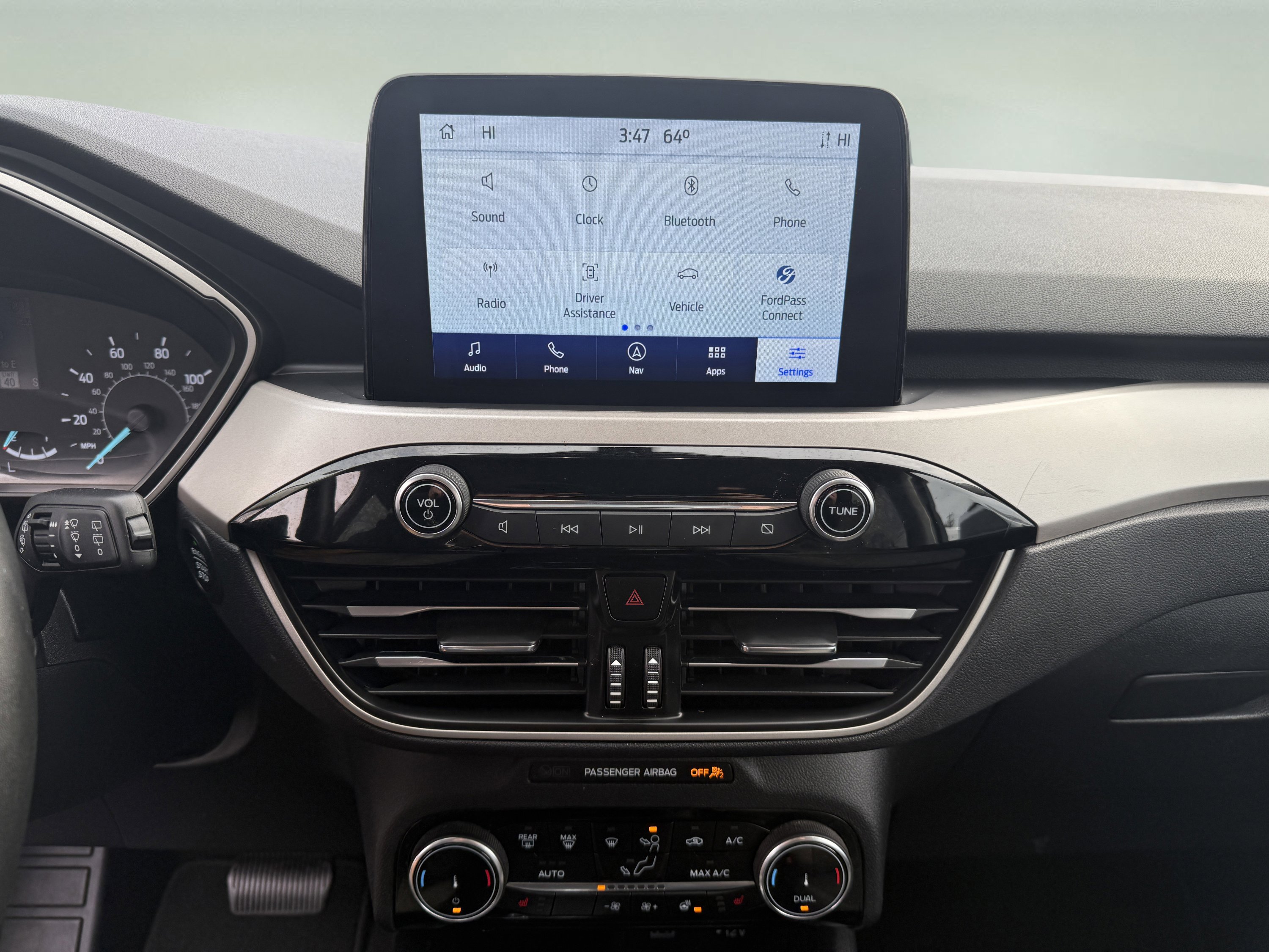 Certified 2022 Ford Escape SE w/ SE Sport Appearance Package image 14