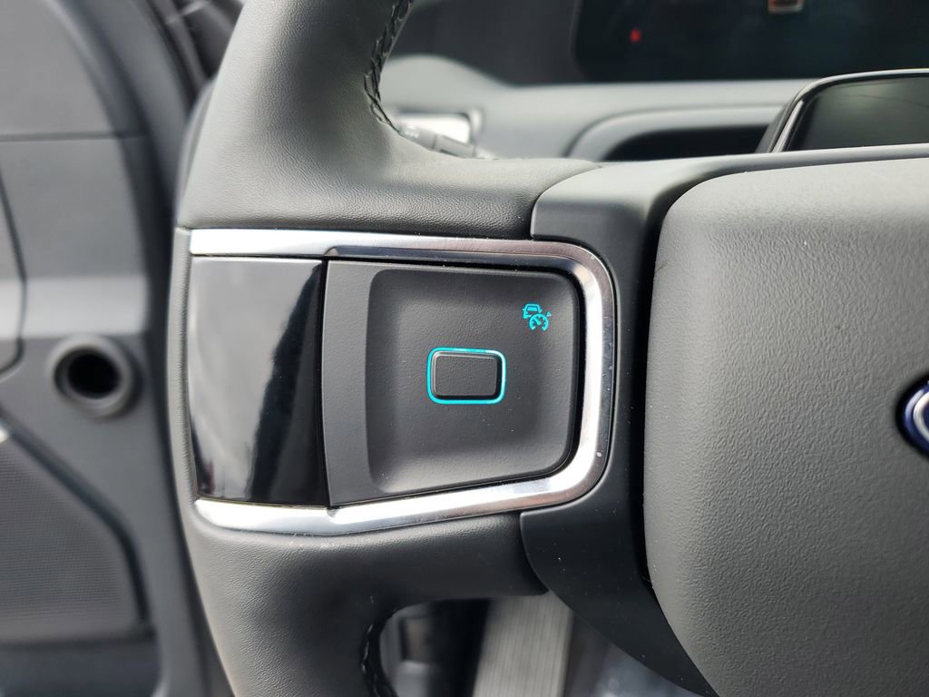 Certified 2025 Ford Expedition Active image 25