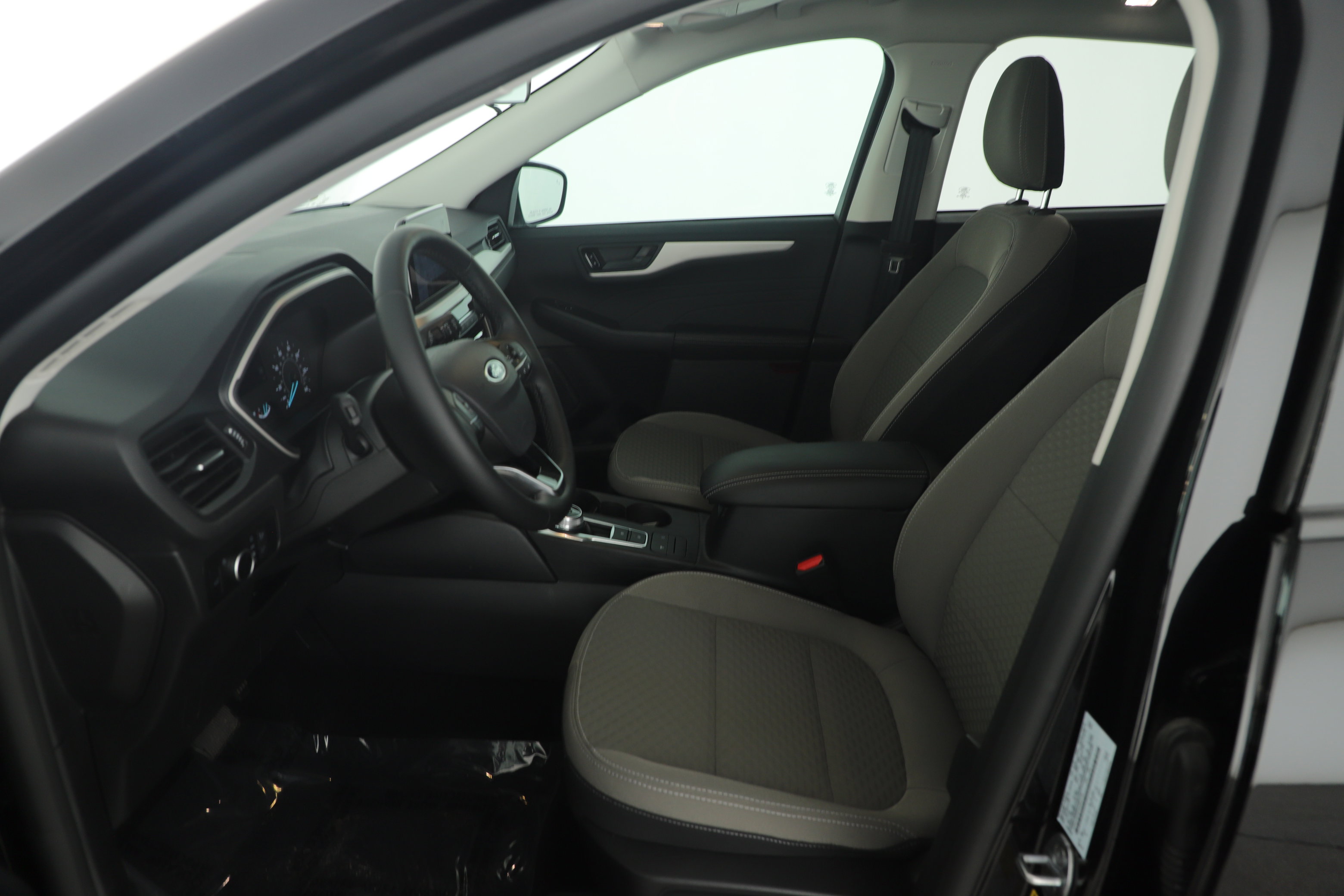 Certified 2022 Ford Escape SE w/ SE Sport Appearance Package image 19