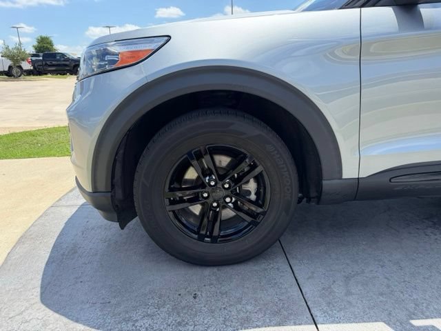 Certified 2023 Ford Explorer XLT RWD image 4