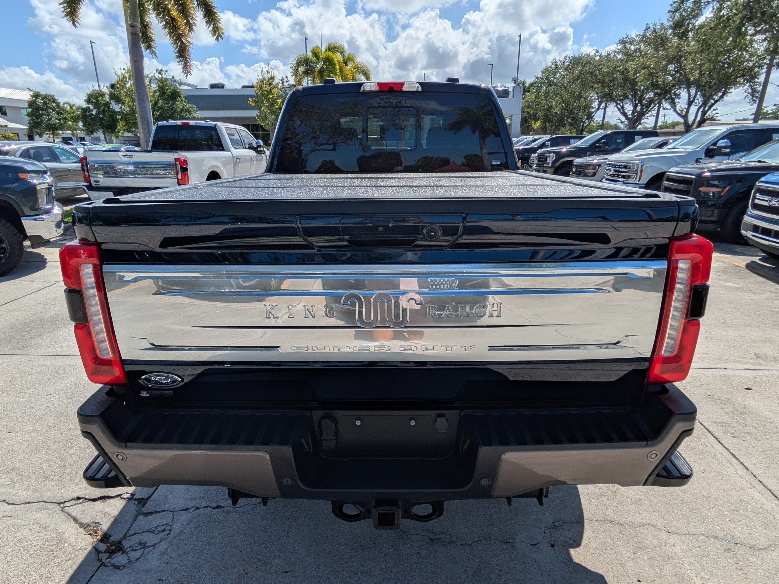 Certified 2023 Ford F350 King Ranch AWD/4WD image 5
