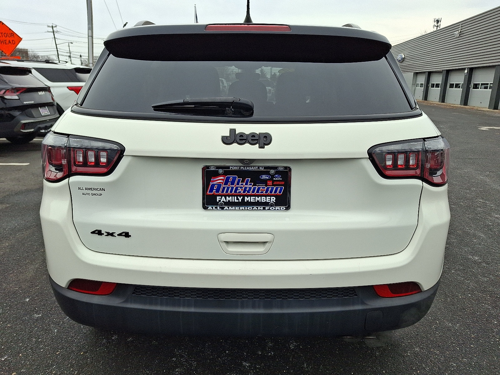 Used 2020 Jeep Compass Latitude AWD/4WD image 9