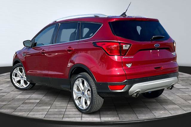 Certified 2019 Ford Escape Titanium image 2