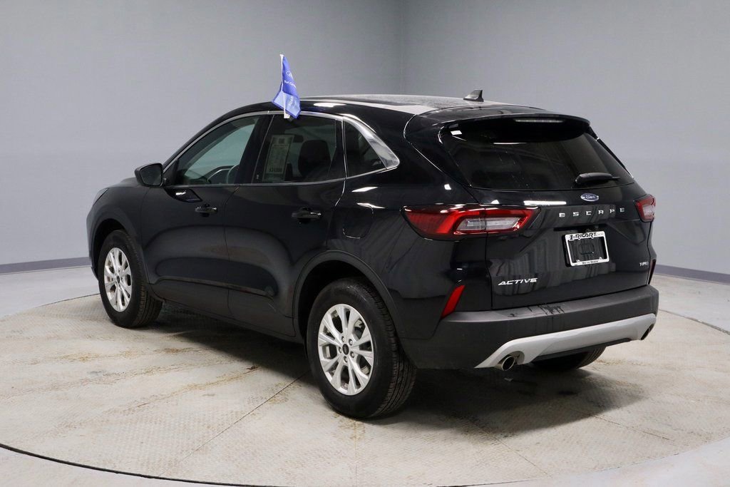 Certified 2023 Ford Escape Active image 3