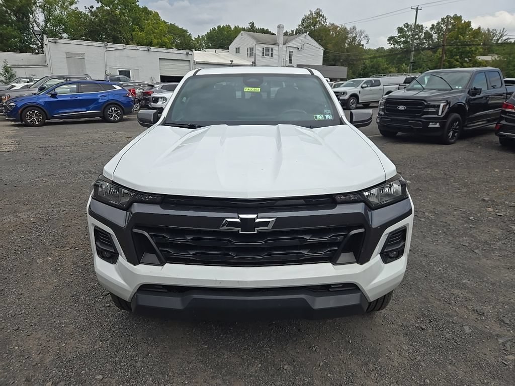 Used 2023 Chevrolet Colorado LT w/ LT Convenience Package II AWD/4WD image 2