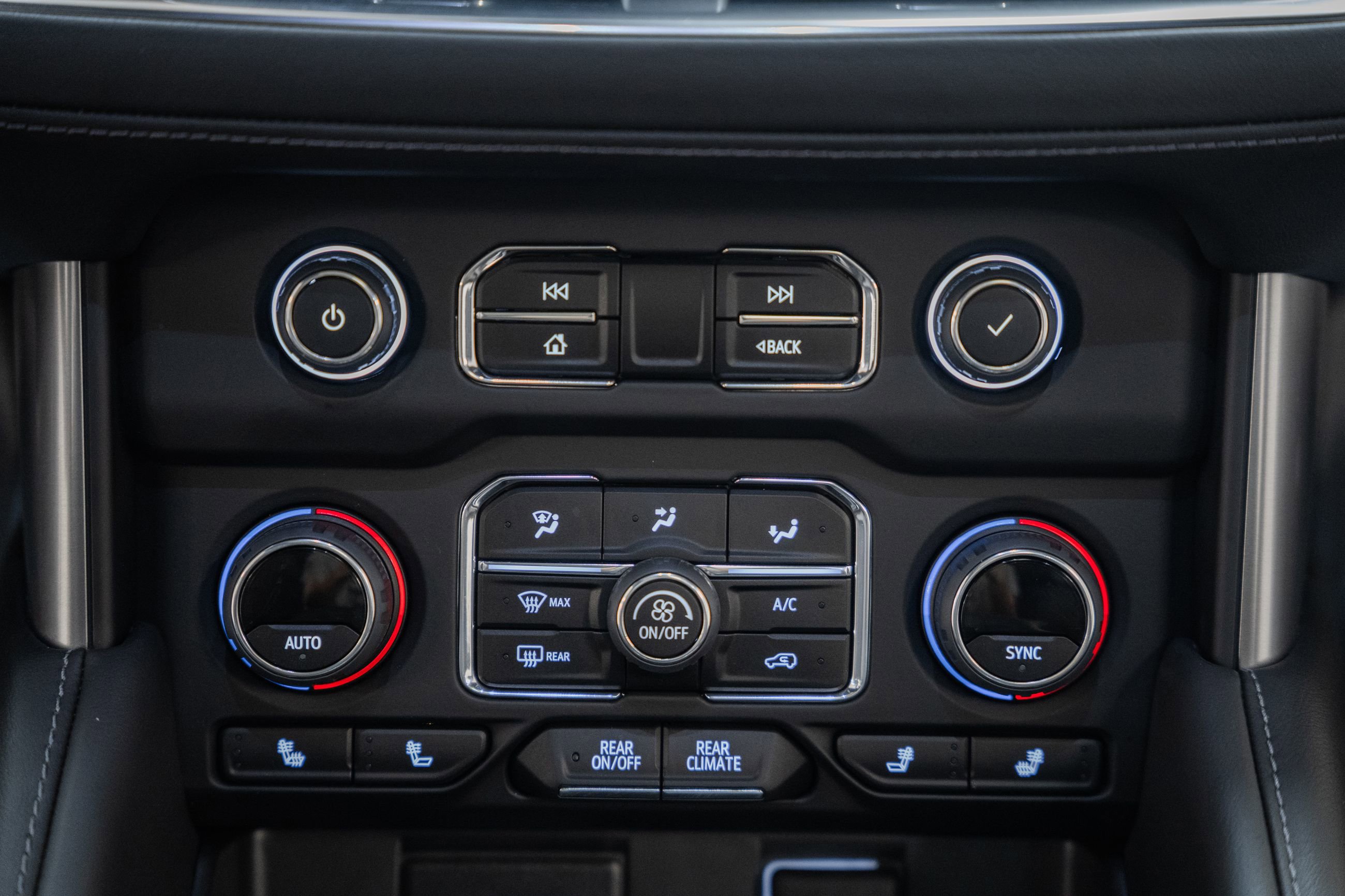 Used 2024 Chevrolet Tahoe Z71 image 28