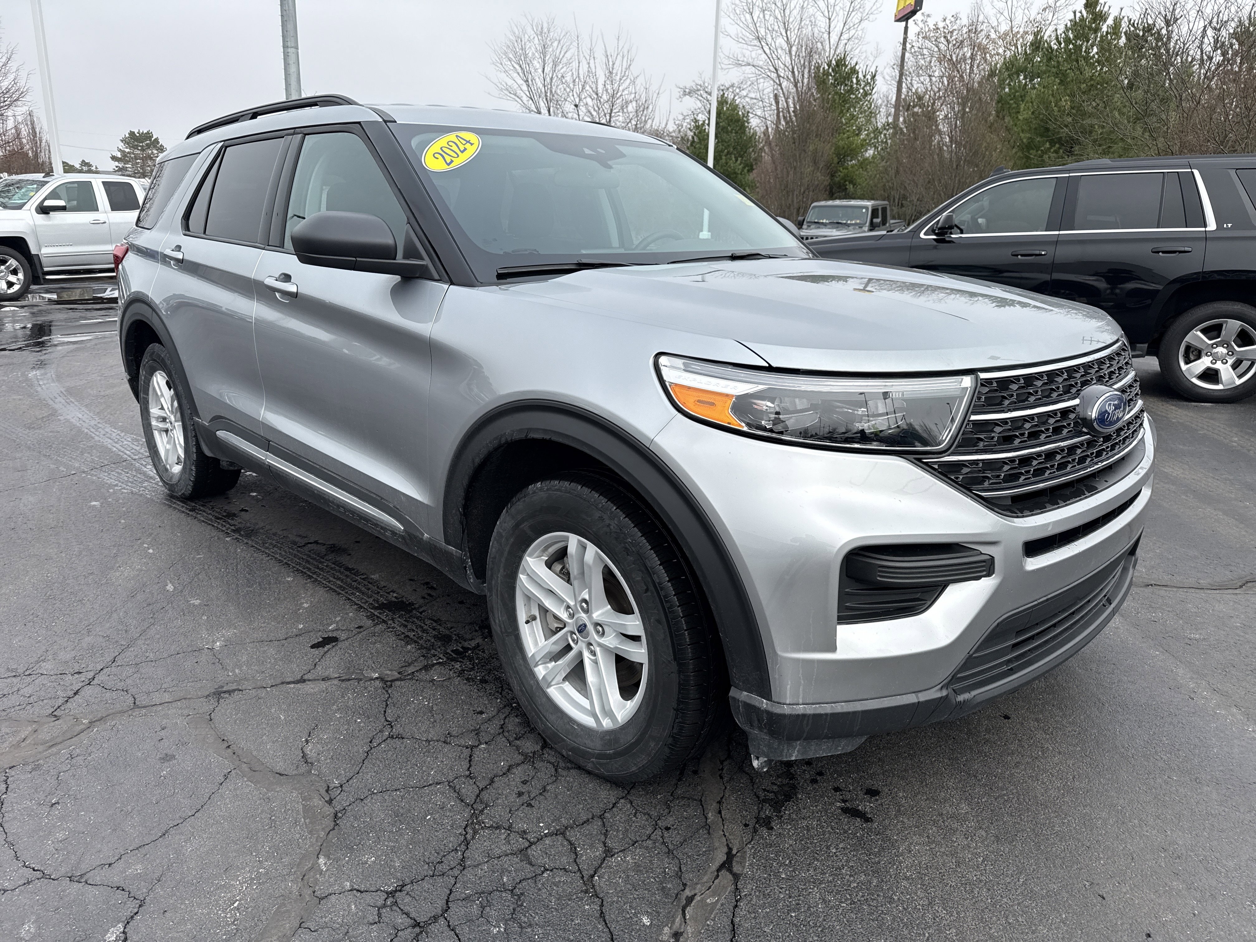 Certified 2024 Ford Explorer XLT AWD/4WD image 11