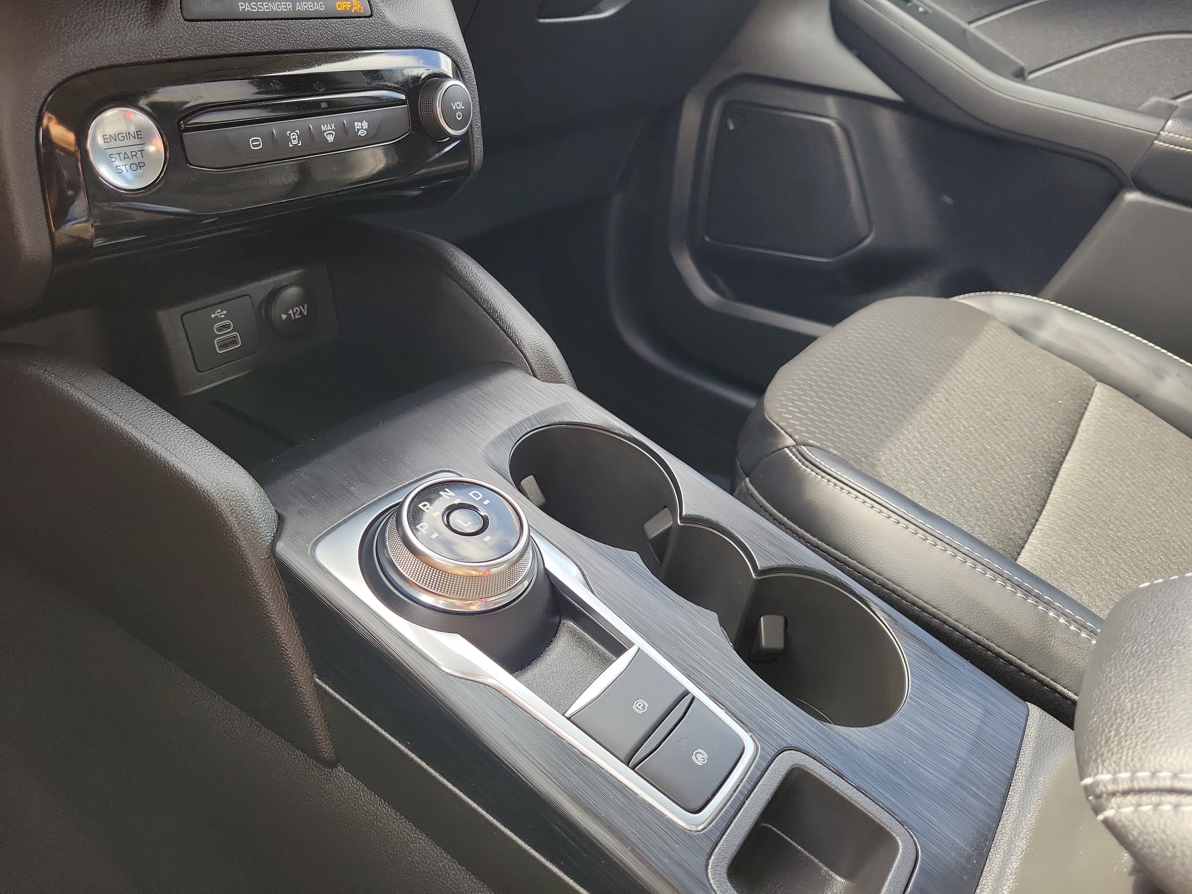 Certified 2026 Ford Escape SE FWD image 27