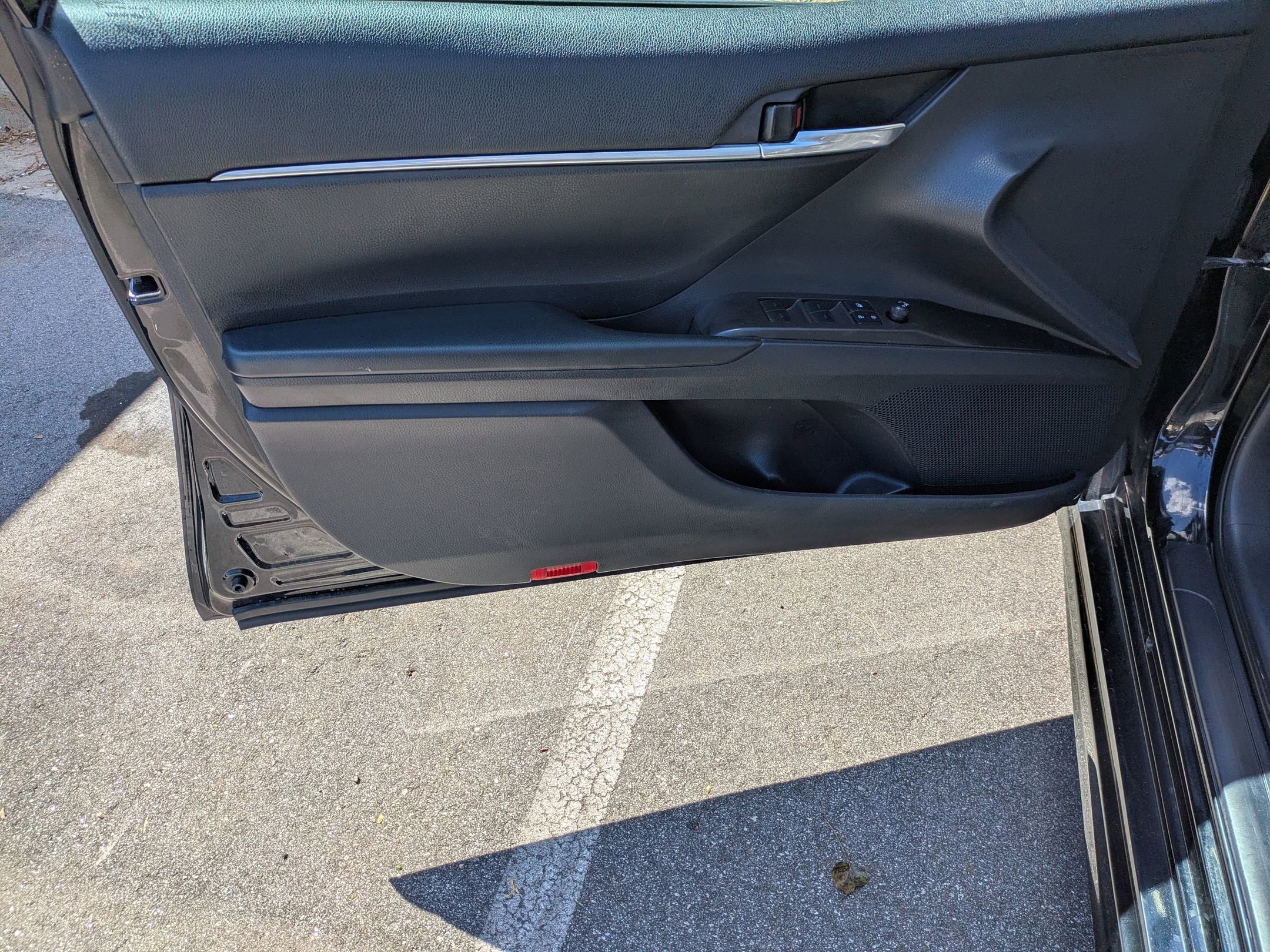 Used 2021 Toyota Camry SE image 10