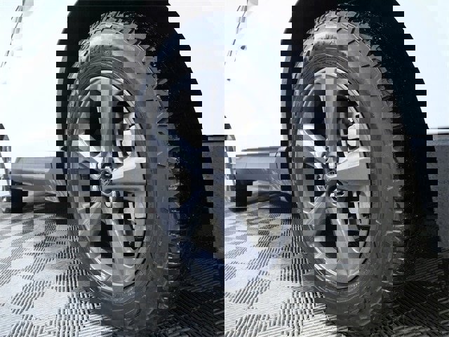 Certified 2022 Ford Edge SEL w/ Sport Appearance Package image 2