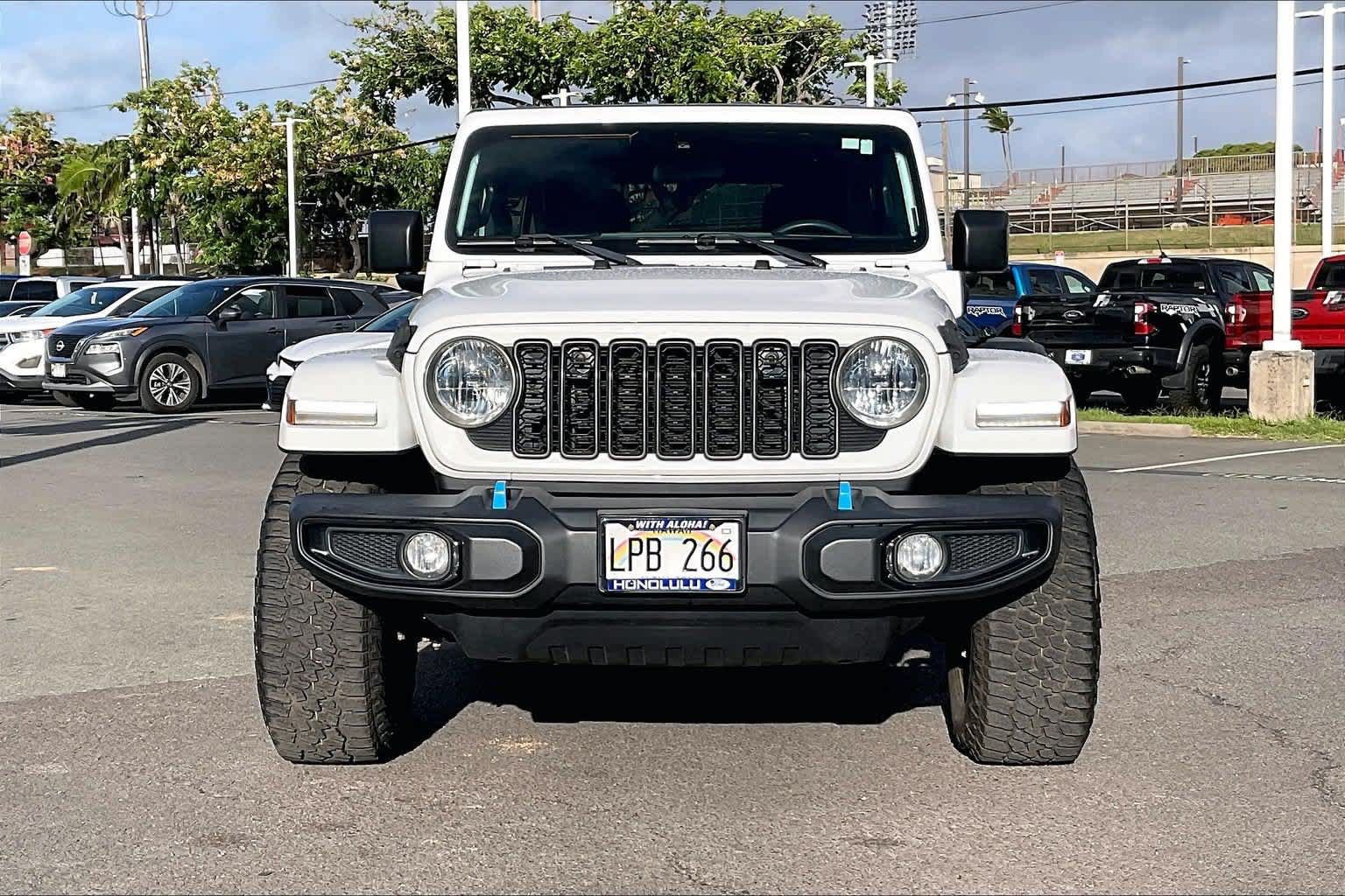 Used 2024 Jeep Wrangler Unlimited w/ Dual Top Group AWD/4WD image 6