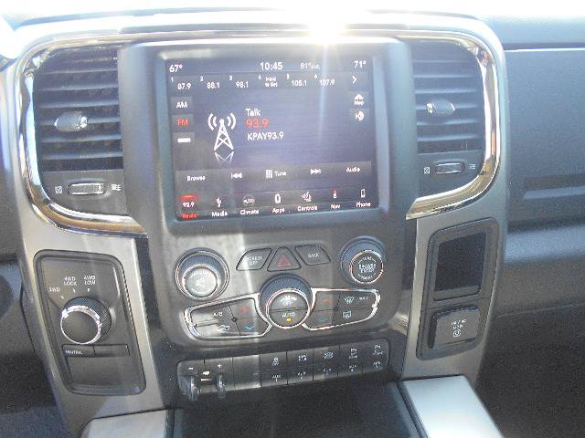 Used 2018 RAM 2500 Laramie w/ Sport Appearance Group AWD/4WD image 8