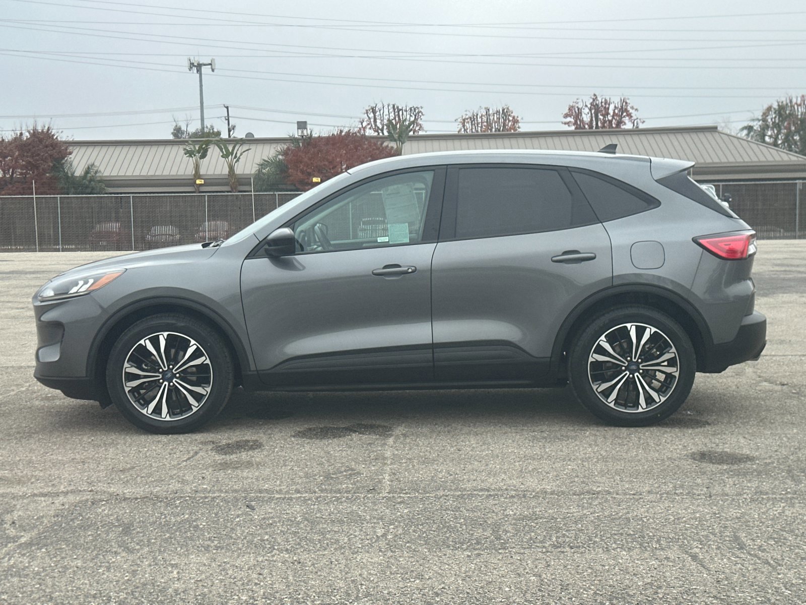 Certified 2022 Ford Escape SE w/ SE Sport Appearance Package image 2