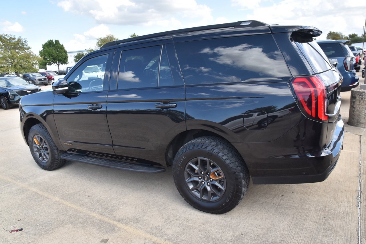 Certified 2025 Ford Expedition Tremor AWD/4WD image 7