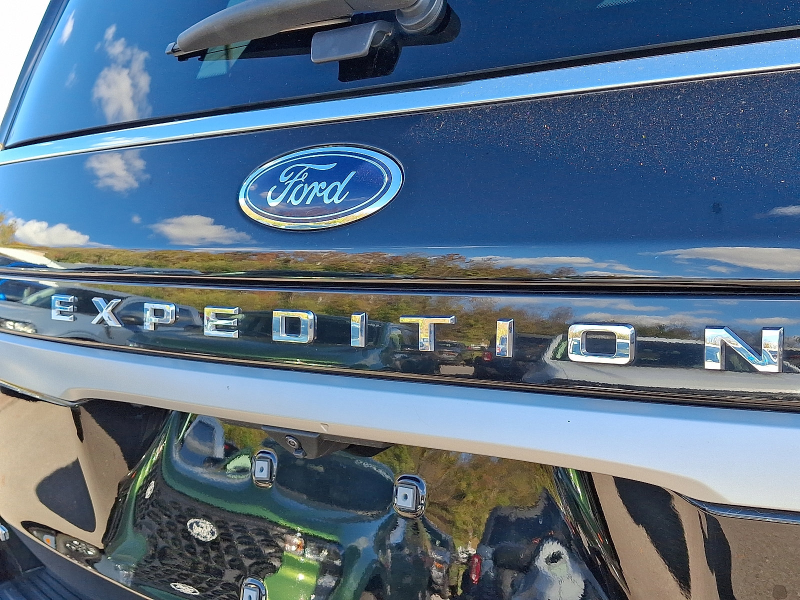 Certified 2024 Ford Expedition Max XLT image 31