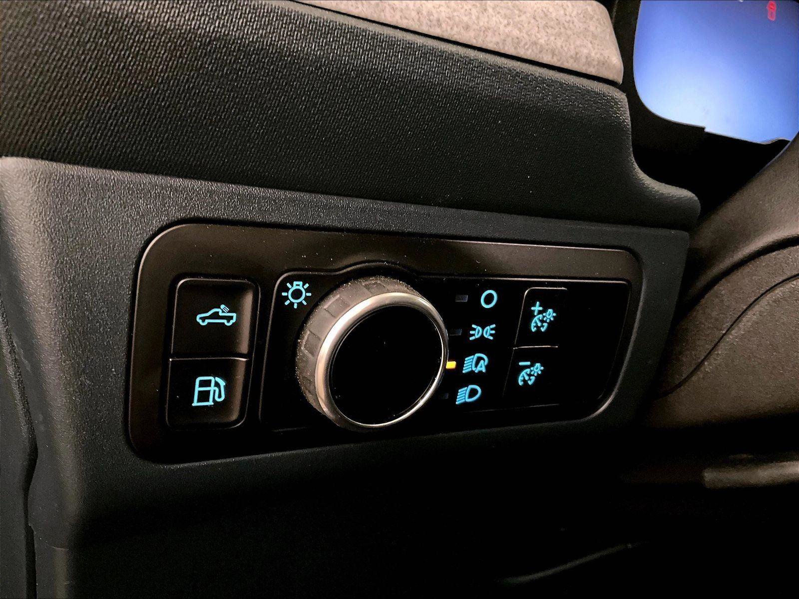 Certified 2025 Ford Maverick XLT w/ XLT Luxury Package FWD image 30